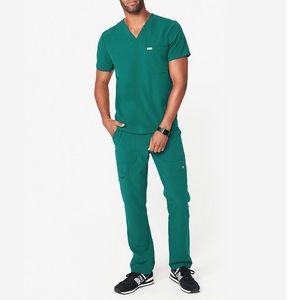 Leon and Cairo Men’s surgical green scrub set!